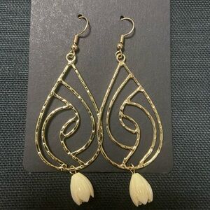 Pikake Flower Hamilton Gold Earrings (New)